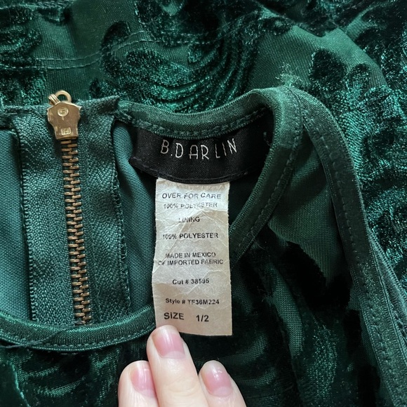 Green Velvet Body-Con Dress - Picture 3 of 4